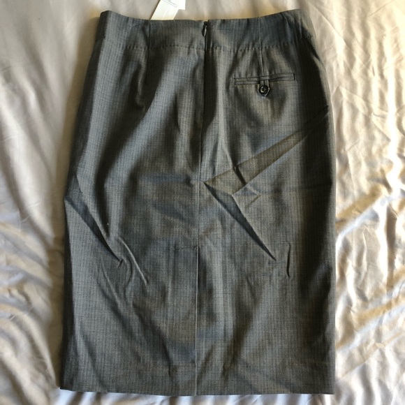Banana Republic Pencil Skirt - Picture 2 of 4